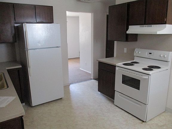 2nd image of 325 N 200 W APT 1