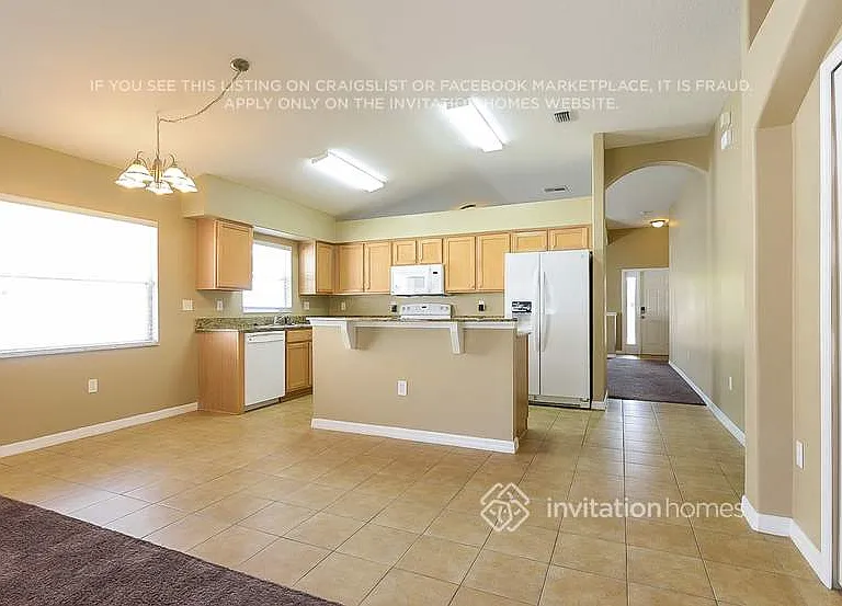 7413 Pulteney Dr — Photo 4
