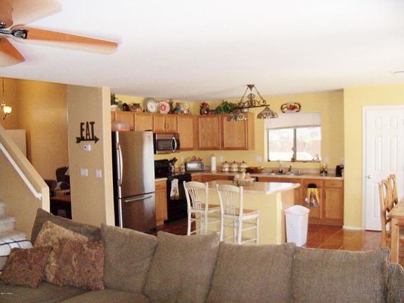 4th image of 1659 E San Xavier Dr