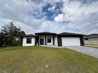 2606 10th St SW, Lehigh Acres, FL 33976