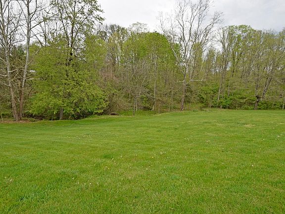 5th image of 1918 Clermontville Laurel Rd