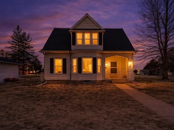 301 NE 2nd St, Ogden, IA 50212