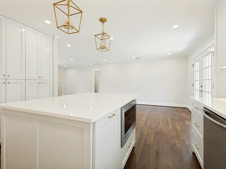 6536 Patrick Dr — Photo 11