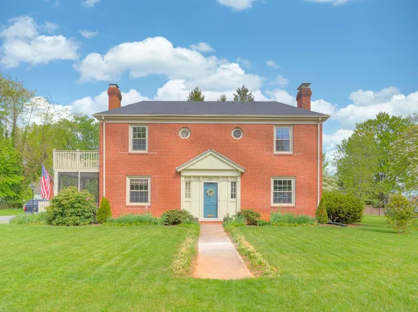 311 6th St, Radford, VA 24141