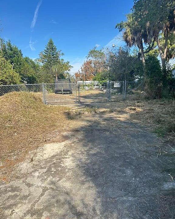 2nd image of 4637 Cottonwood Dr #33