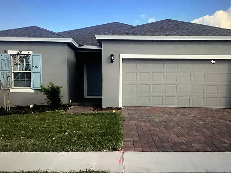 569 Disa Dr — Photo 1