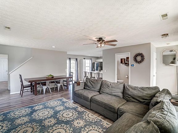 5th image of 2481 Hotchkiss St