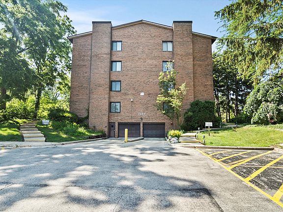 2nd image of 7502 Farmingdale Dr APT 408