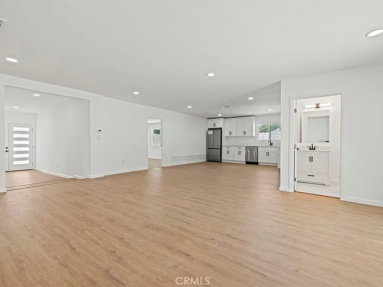11549 Kagel Canyon St — Photo 12