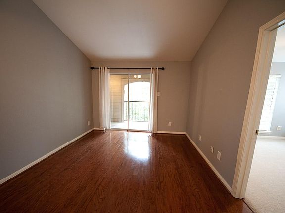 4th image of 3231 Allen Pkwy APT 5305