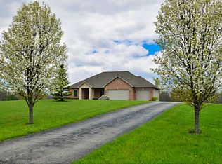 1400 N Parkview Rd, Woodstock, OH 43084
