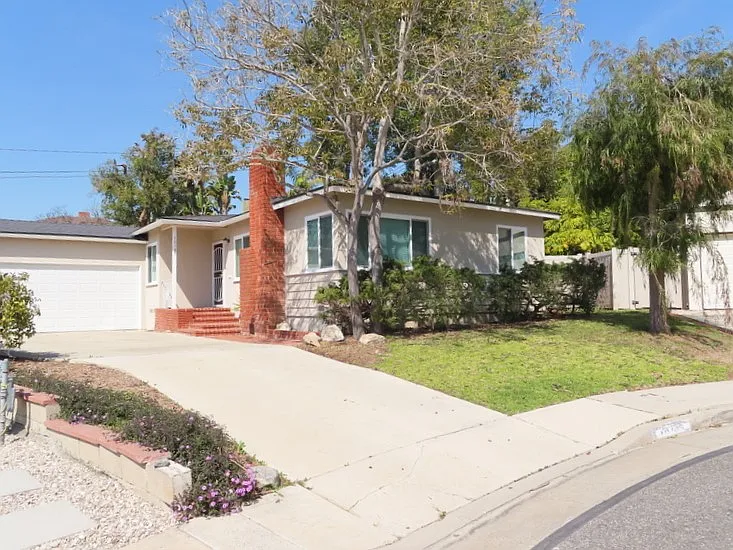 10745 Stephon Ter — Photo 1