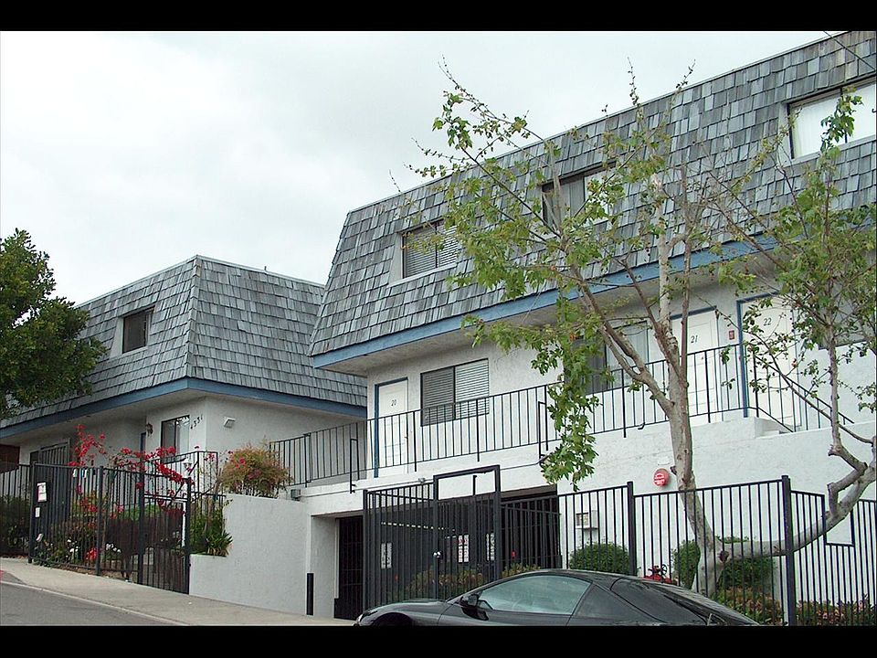 For Sale - 2BD Townhome!