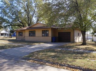 735 N Spruce St, Kingman, KS 67068
