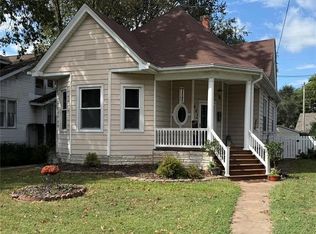621 W Clay St, Collinsville, IL 62234