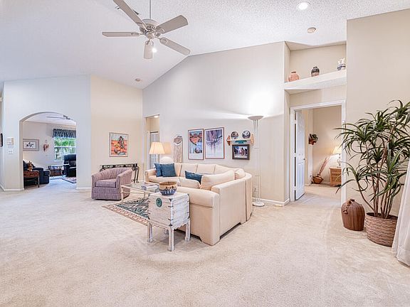 4th image of 7904 Laina Ln APT 4