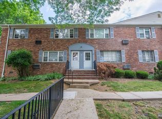 9 Wedgewood Dr, Verona, NJ 07044