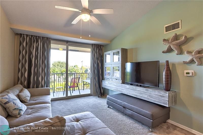 1st image of 321 Villa Cir