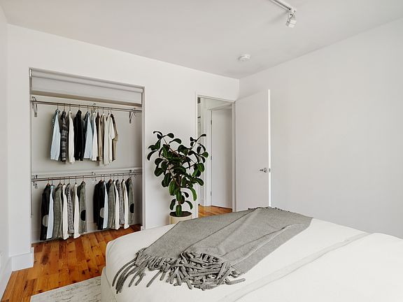 4th image of 226 N Avenue 57 #302