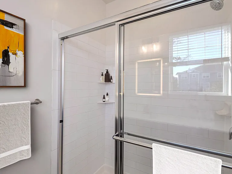 Avanti Luxury Apartments — Photo 44