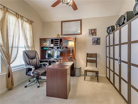 3rd image of 303 Highland Meadows Dr