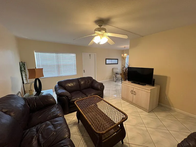 43 Fanshaw Way #B — Photo 10
