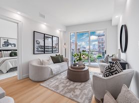 21-07 Astoria Blvd