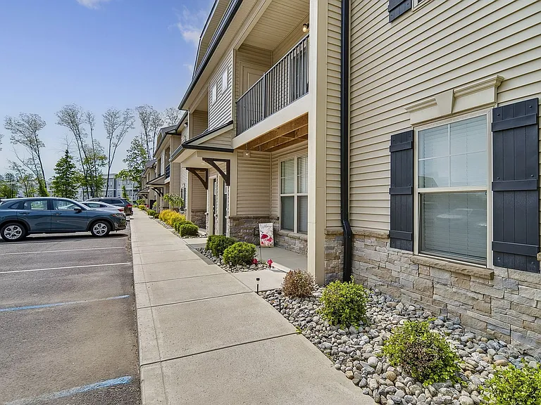 721 Burdeck St #15 — Photo 26