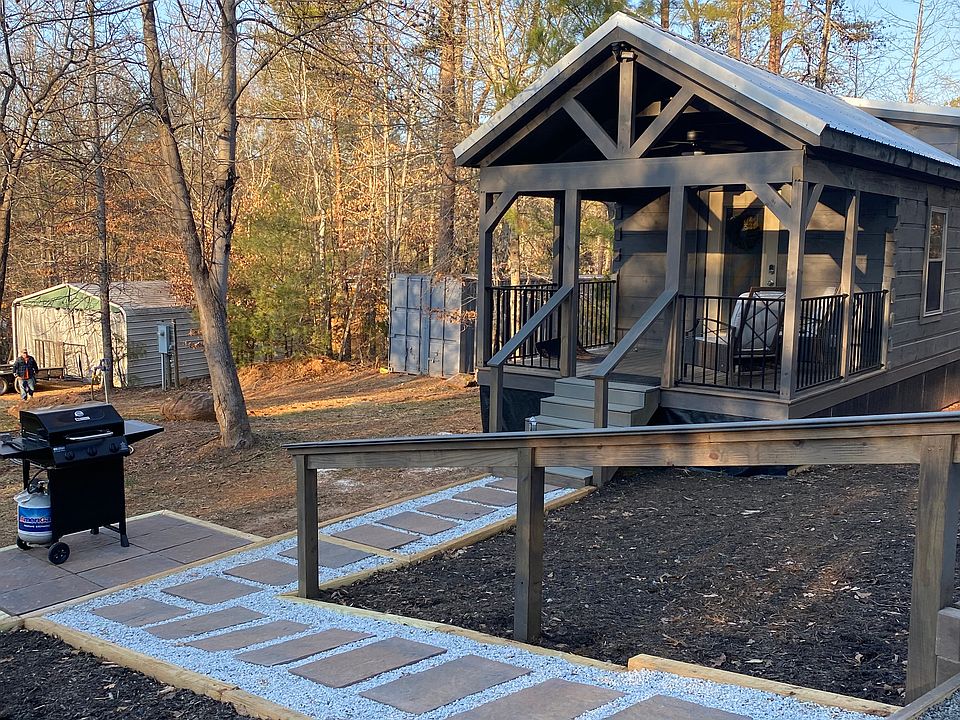 1st image of 1067 Johnson Rd
