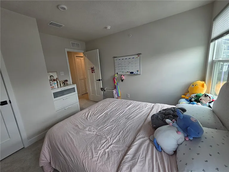 120 Crown St — Photo 25