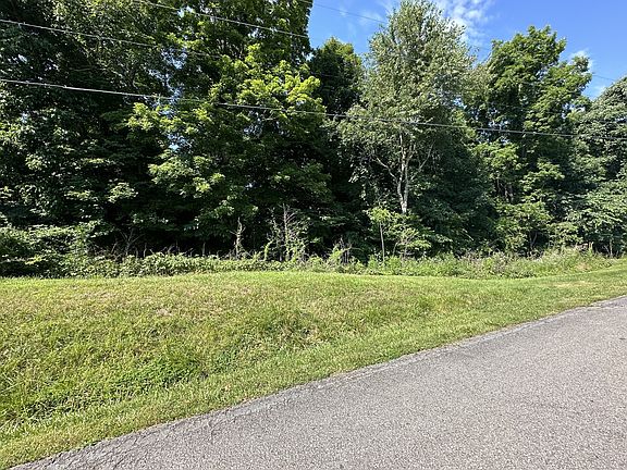 3rd image of 1 Reed Rd