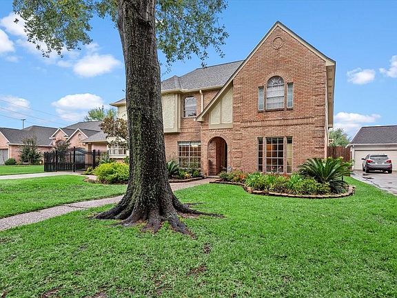3rd image of 15111 T C Jester Blvd