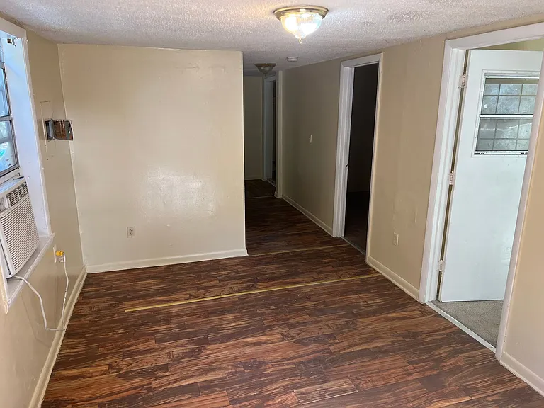 1801 Goodyear Ave — Photo 11