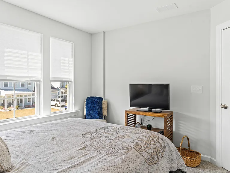 804 S Pointe Blvd — Photo 27
