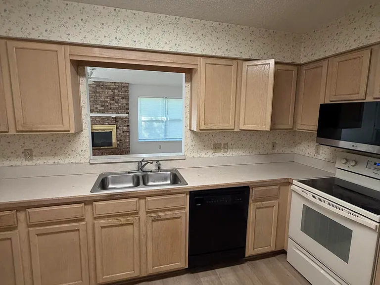 2049 Whitney Nicole Ln — Photo 12