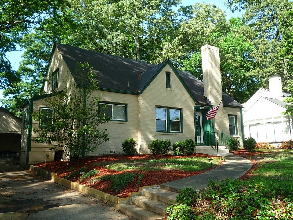 1st image of 2225 W Friendly Ave