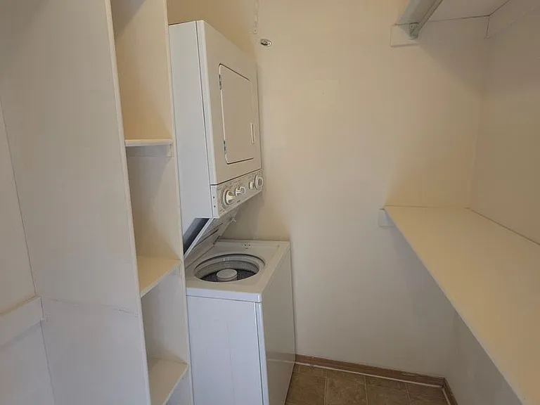 1734 Walnut St. — Photo 8