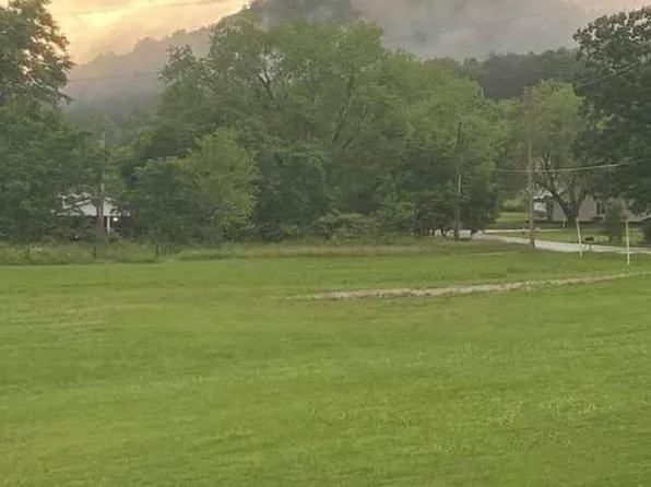 3713 Paint Creek Rd, Stanton, KY 40380