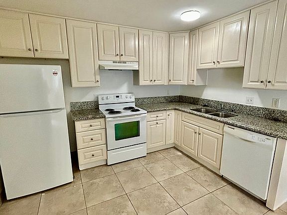 4th image of 4960 Clairemont Mesa Blvd #104