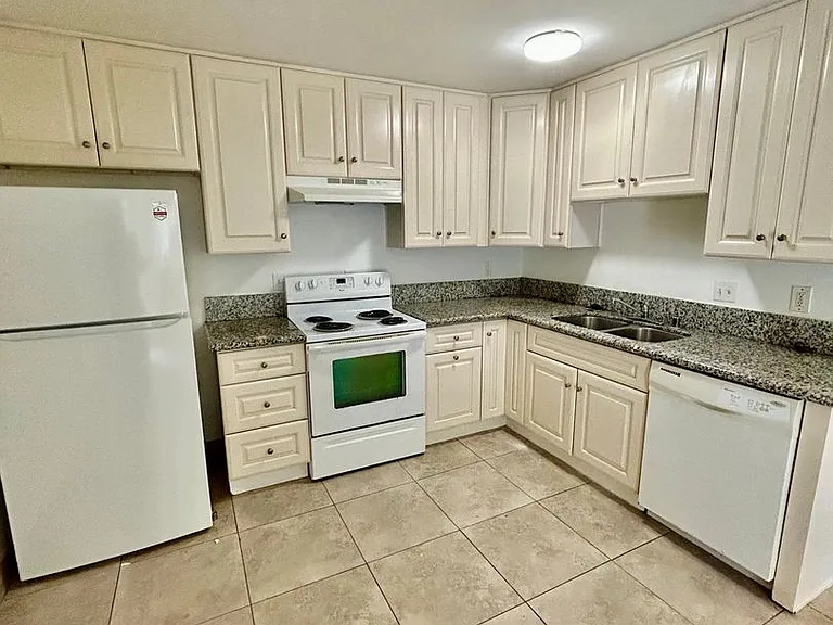 4960 Clairemont Mesa Blvd #104 — Photo 3