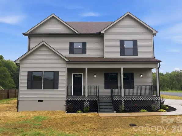 135 Elmwood Rd, Statesville, NC 28625