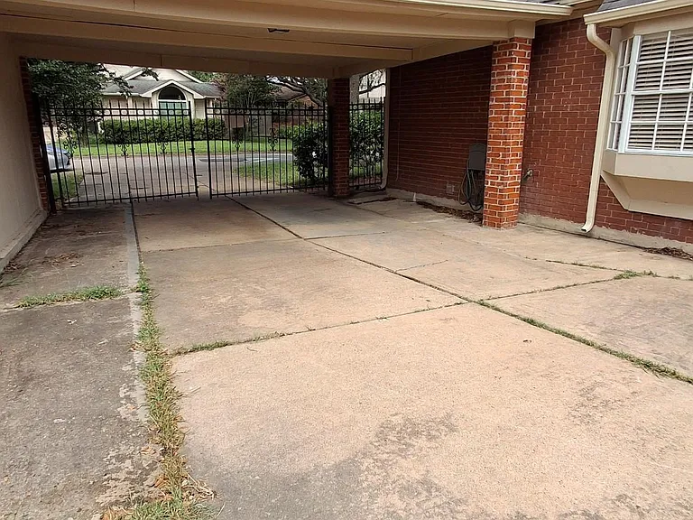 3411 Ashfield Dr — Photo 7