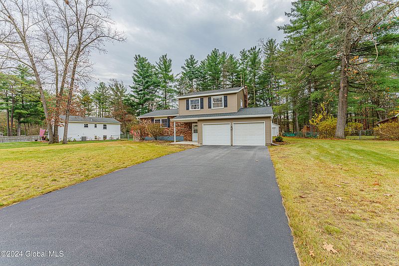 3rd image of 7 Van Tassel Lane
