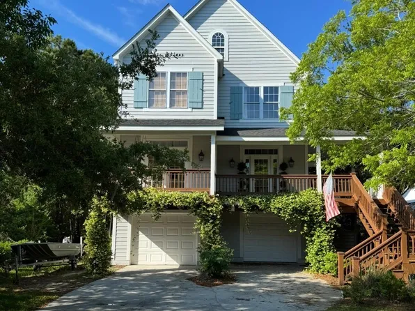 414 W Blackbeard Road W, Wilmington, NC 28409