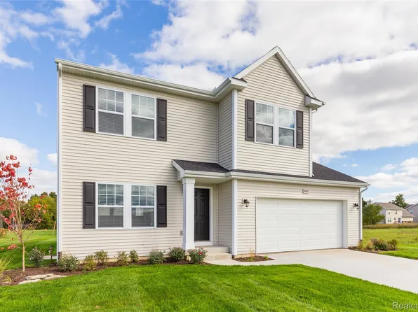 223 Ontario Ct, Brooklyn, MI 49230