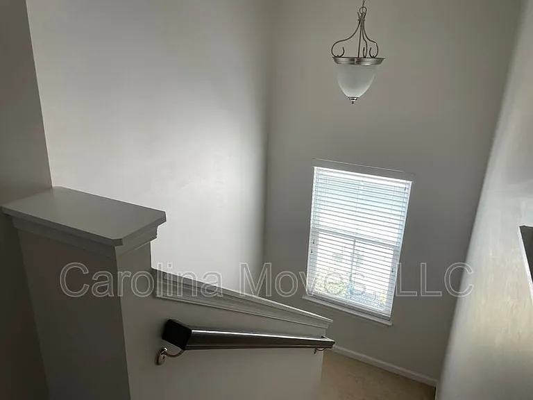 204 Barbours Ln — Photo 12