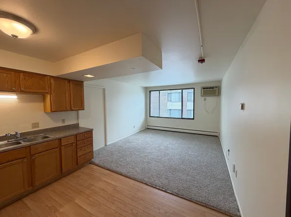 UNION HOUSE APARTMENTS LLC, 970 Union St #225, Platteville, WI 53818