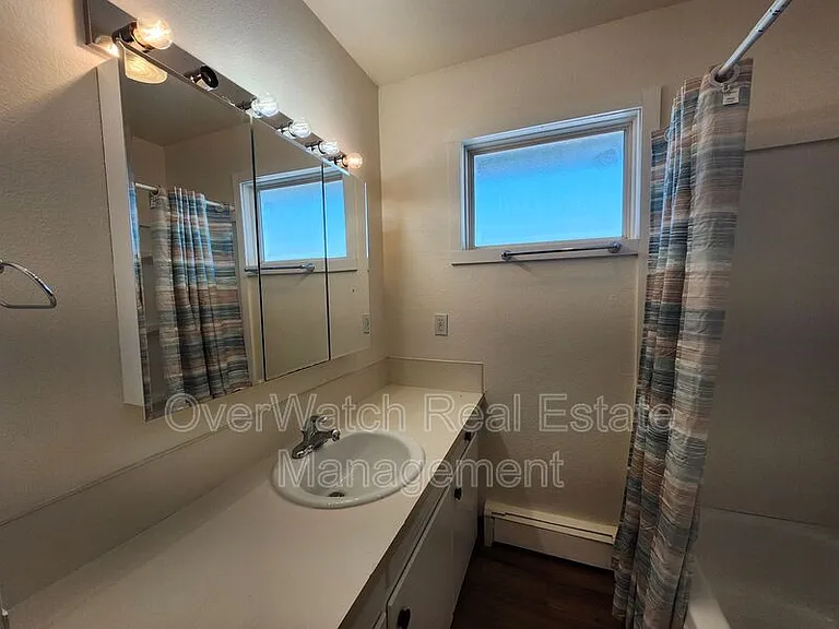 3925 E 9th Ave #5 — Photo 7