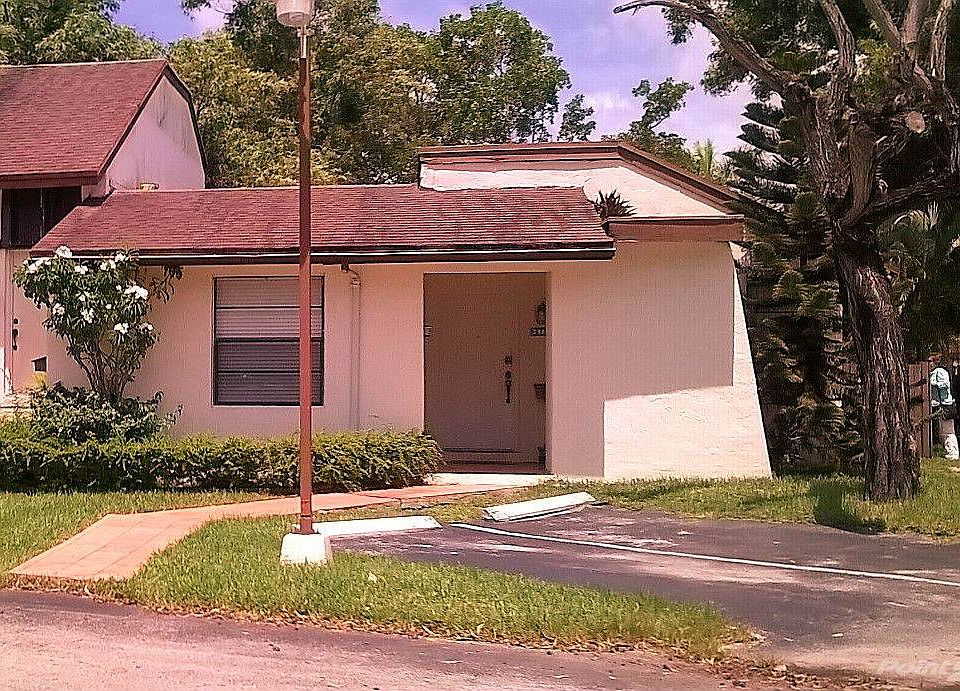 front house 612