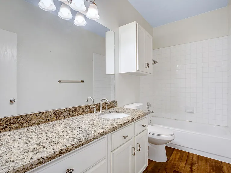 2619 Crown Arbor Dr — Photo 16